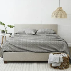Casual Comfort™ Premium Ultra Soft Polka Dot Pattern Microfiber Wrinkle Free Sheet Set