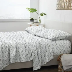Casual Comfort™ Premium Ultra Soft Blossoms Sheet Set