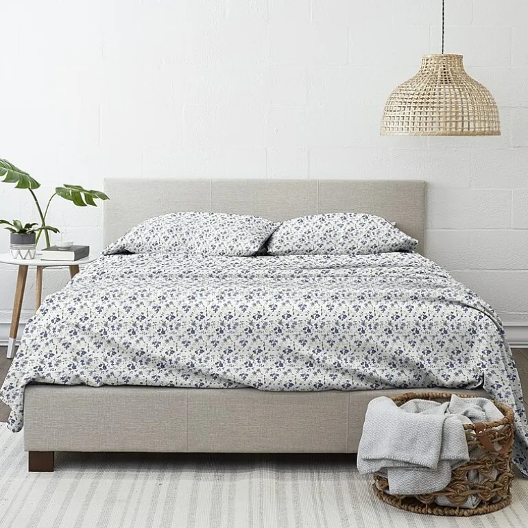 Casual Comfort™ Premium Ultra Soft Blossoms Sheet Set