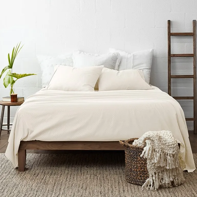 Casual Comfort™ Premium Ultra Soft Checkered Microfiber Wrinkle Free Sheet Set