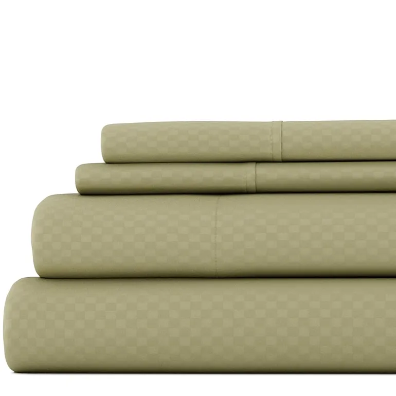 Casual Comfort™ Premium Ultra Soft Checkered Microfiber Wrinkle Free Sheet Set
