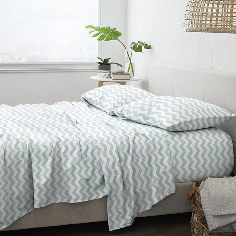 Casual Comfort™ Premium Ultra Soft Arrow Pattern Microfiber Wrinkle Free Sheet Set