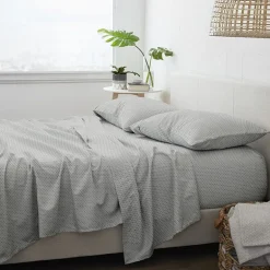 Casual Comfort Ultra Soft Honeycomb Pattern 4 Piece Bed Sheet Set