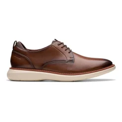 Clarks Brantin Plain Mens Round Closed Toe Oxford Shoes