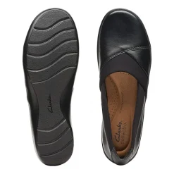 Clarks Cora Charm Womens Round Closed Toe Slip-On Shoe