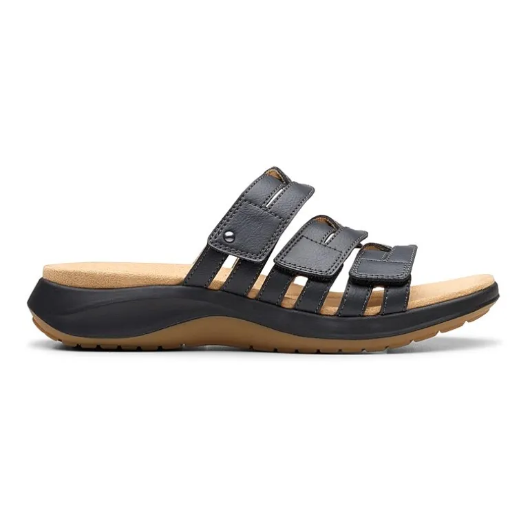 Clarks Womens Maelynn Flat Sandals