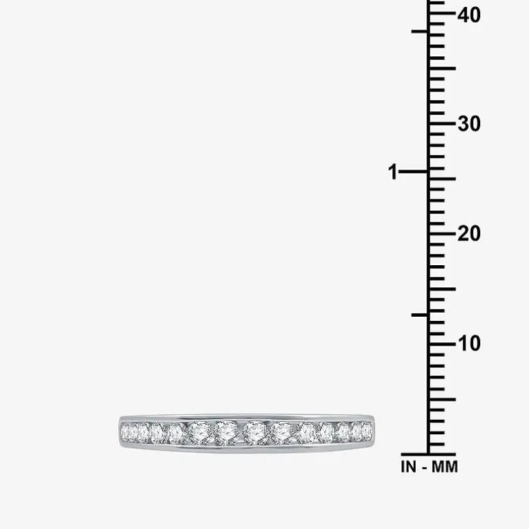 Classic Collection 1/2 CT.T.W. Natural Diamond 10K Gold Wedding Band