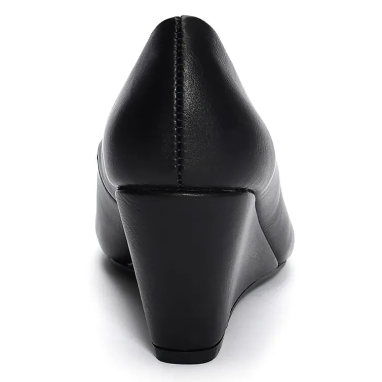 CL by Laundry Nima Womens Round Closed Toe Wedge Heel Pumps