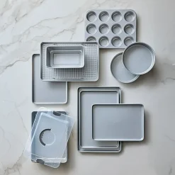 Cooks Cake Non-Stick Pan with Lid