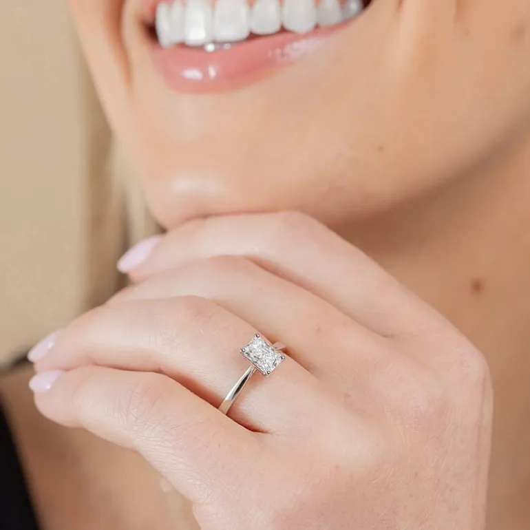 1 CT. Lab-Grown (G / VS2) Diamond Radiant-cut Solitaire Engagement Ring in 10K Gold