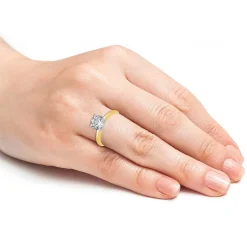 1 1/2 CT..Round Lab-Grown (G / Si2) Diamond Solitaire Engagement Ring in 14K Gold