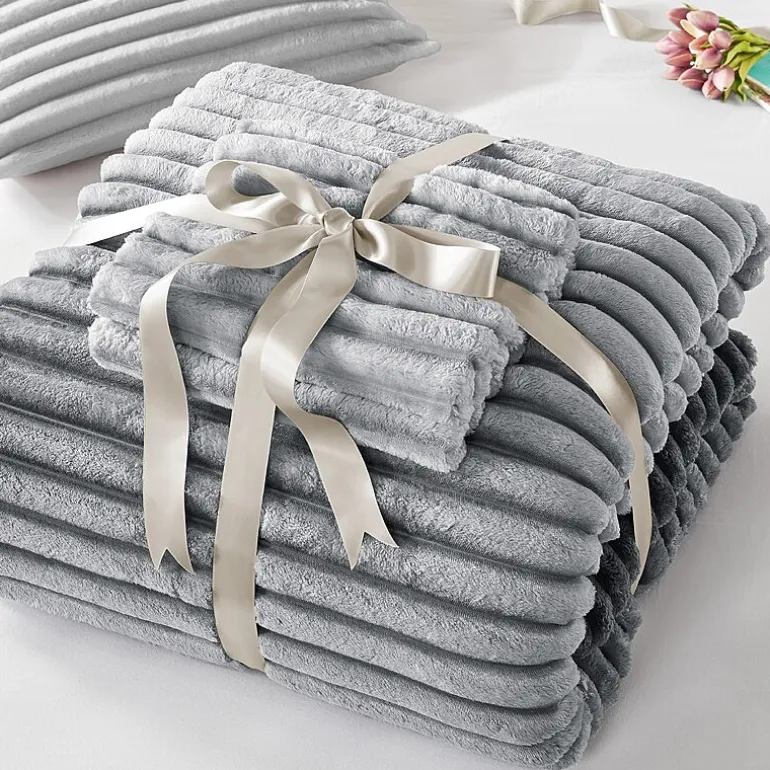 510 Design Avril Fluffy Ribbed Plush Midweight Comforter Set