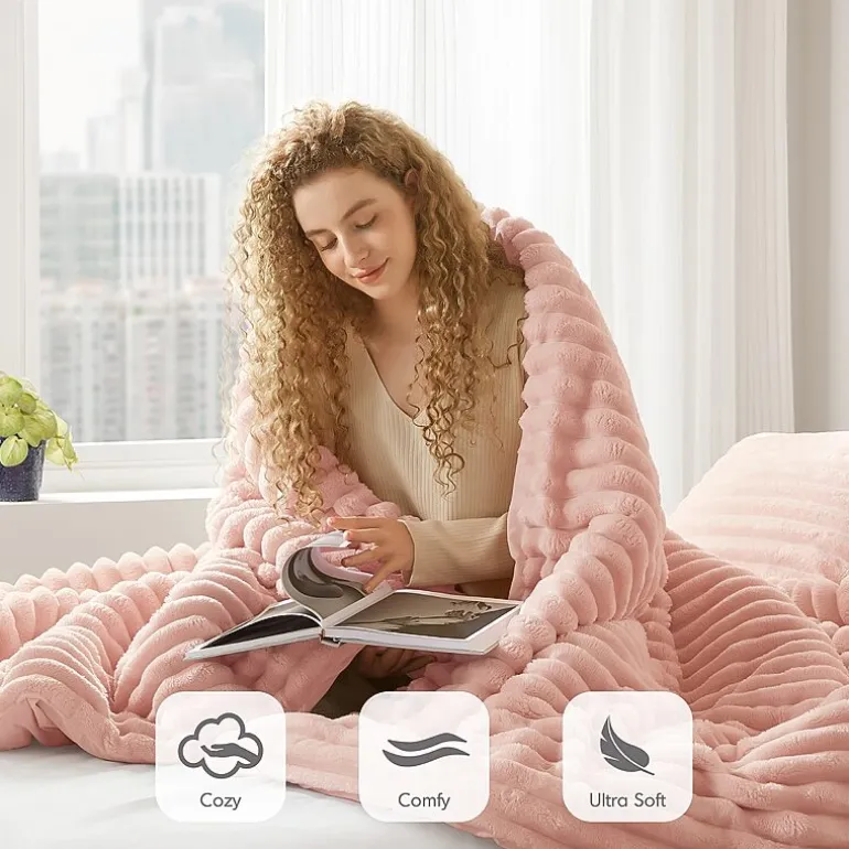 510 Design Avril Fluffy Ribbed Plush Midweight Comforter Set