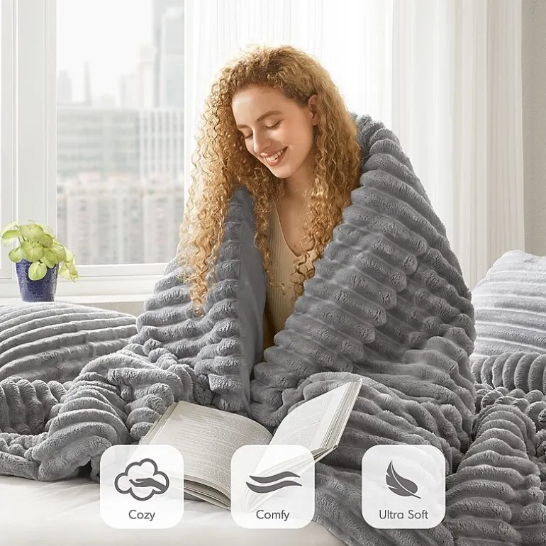 510 Design Avril Fluffy Ribbed Plush Midweight Comforter Set
