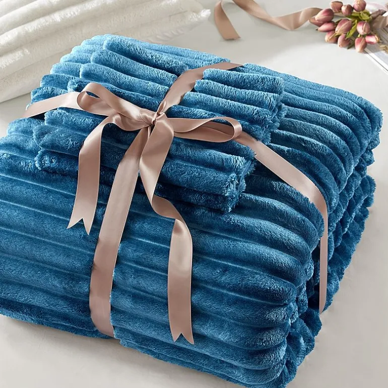 510 Design Avril Fluffy Ribbed Plush Midweight Comforter Set