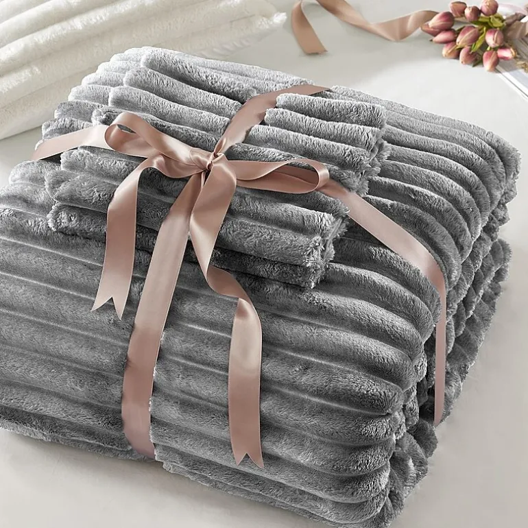 510 Design Avril Fluffy Ribbed Plush Midweight Comforter Set