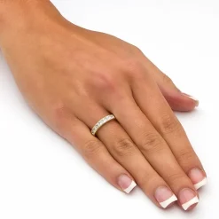 DiamonArt® 4MM 5 1/4 CT. T.W. White Cubic Zirconia 10K Gold Band