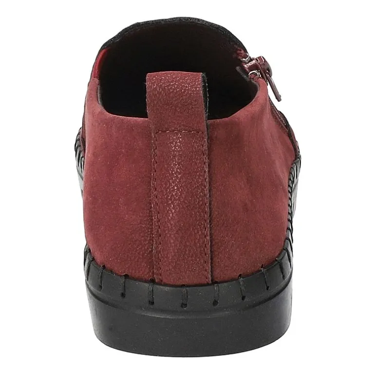 Easy Street Astoria Womens Round Closed Toe Slip-On Shoe