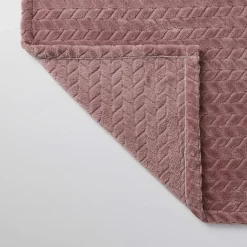 Echo Plush Throw