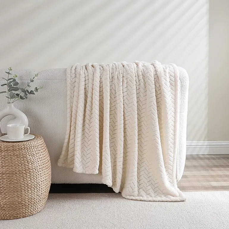 Echo Plush Throw