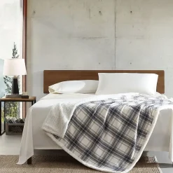Eddie Bauer Edgewood Washable Lightweight Throw
