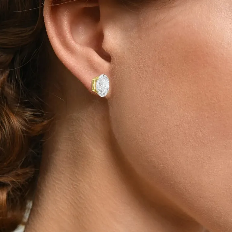 ( E-F/Si1 Si2 ) 4 CT. T.W. Lab-Grown Diamond 14K Gold 9.8mm Oval Stud Earrings