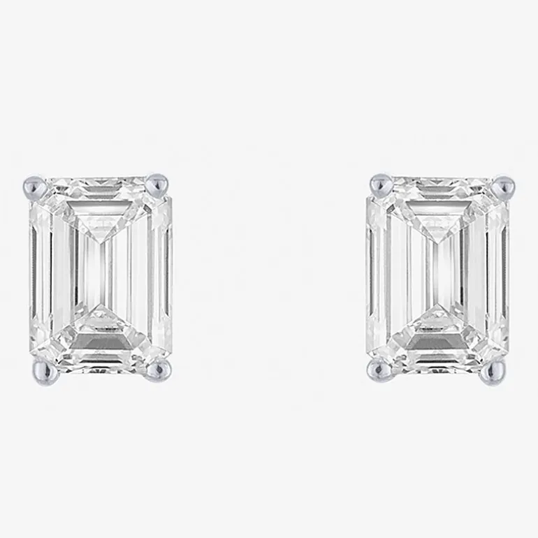 ( E-F/Si1-Si2 ) 1 CT. T.W. Lab-Grown Diamond 10K Gold 5.9mm Emerald Stud Earrings