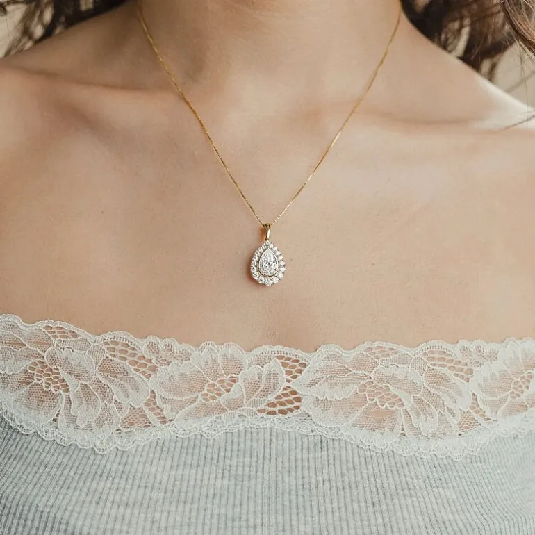 (F / Vs2) Womens 3 CT. T.W. Lab Grown White Diamond 10K Gold Pear 18 Inch Pendant Necklace