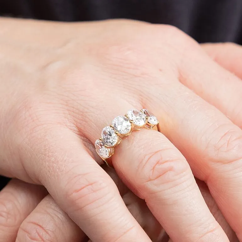 (F / Vs2) Womens 23.MM 4 CT. T.W. Lab Grown White Diamond 10K Gold Oval 5-Stone Wedding Band