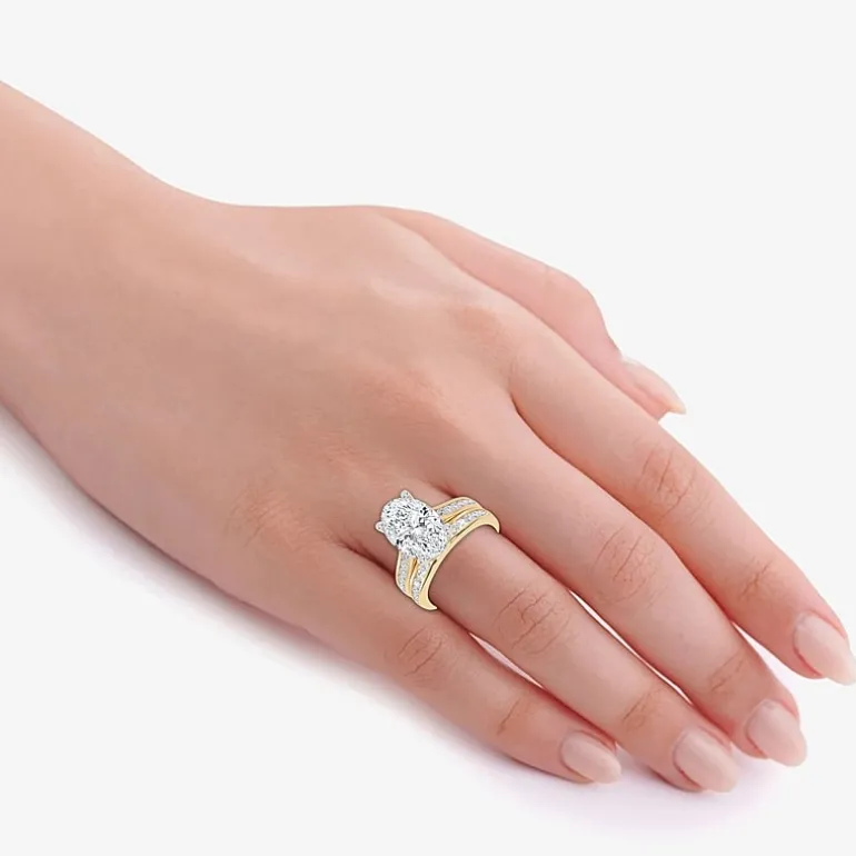 (G-H / Vs2-Si1) Womens 4 CT. T.W. Lab Grown White Diamond 14K Gold Oval Side Stone Bridal Set