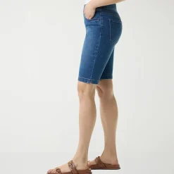 Gloria Vanderbilt Women's Amanda Pull On Denim Bermuda Short