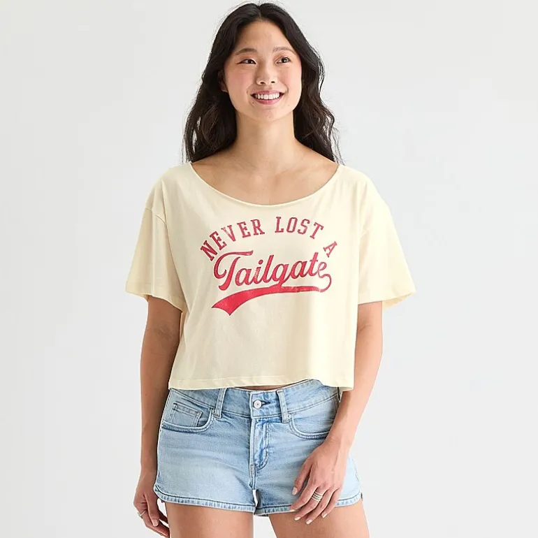 Grayson Threads, The Label Womens Juniors Scoop Neck Short Sleeve Fitted Graphic T-Shirt