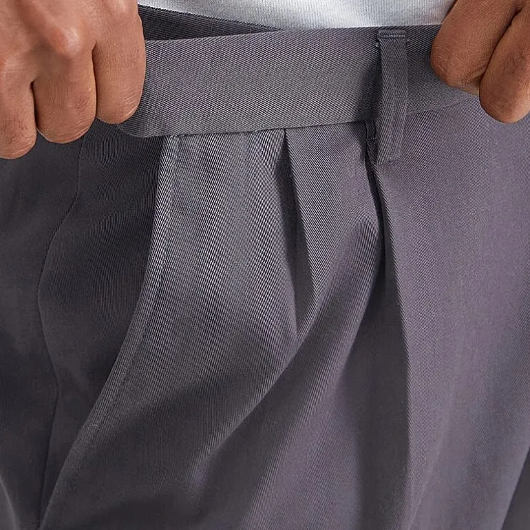 Haggar Premium No Iron Khaki Mens Classic Fit Pleated Pant