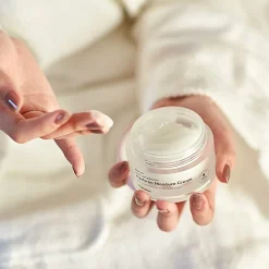 Hanskin Hyaluron Moisture Cream