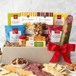Hickory Farms Savory Snack Gift Box Set