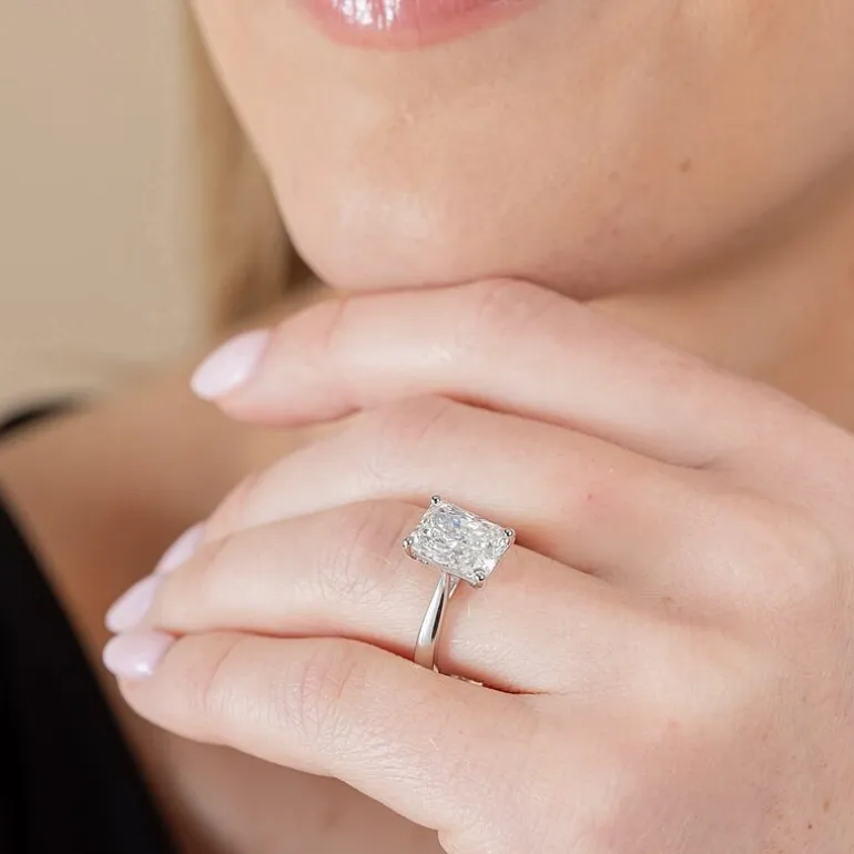 (H-I / SI2) Womens 3 CT. Lab-Grown White Diamond 14K Gold Radiant-Cut Solitaire Engagement Ring
