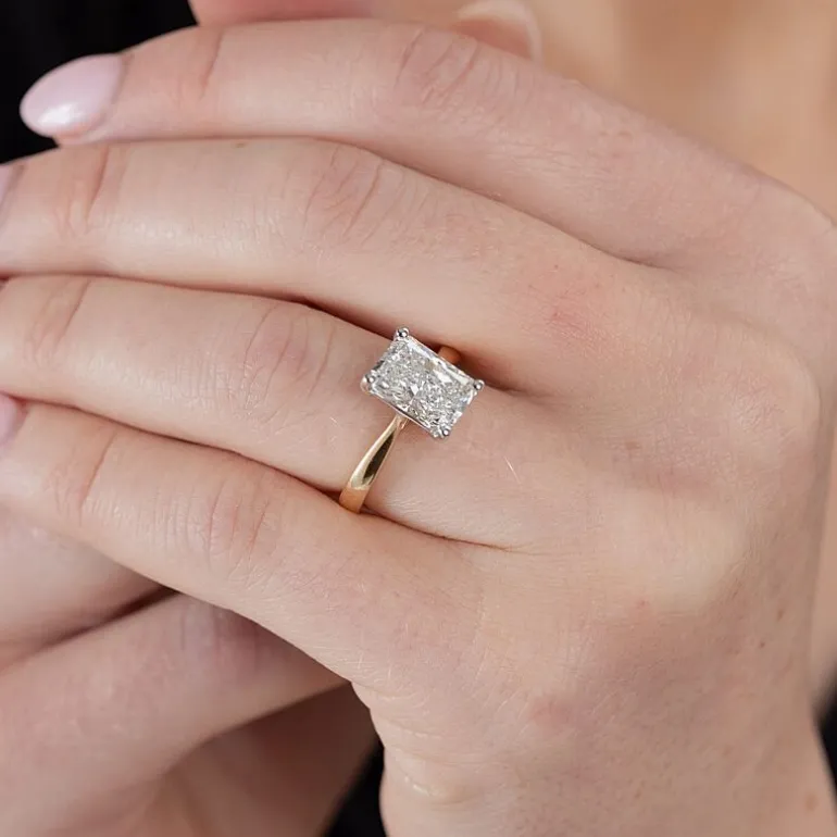 (H-I / SI2) Womens 3 CT. Lab-Grown White Diamond 14K Gold Radiant-Cut Solitaire Engagement Ring