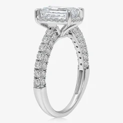 (I / I1) Womens 3 CT. T.W. Lab Grown White Diamond 10K Gold Side Stone Halo Engagement Ring