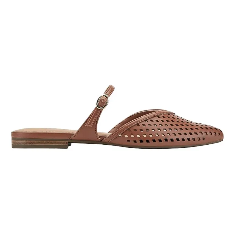 Indigo Rd. Womens Pointed Closed Toe Mules