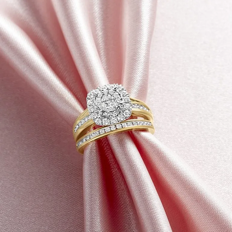 (I / SI2) Womens 1 CT. T.W. Lab Grown White Diamond 10K or 14K Gold Cushion Side Stone Halo Bridal Set