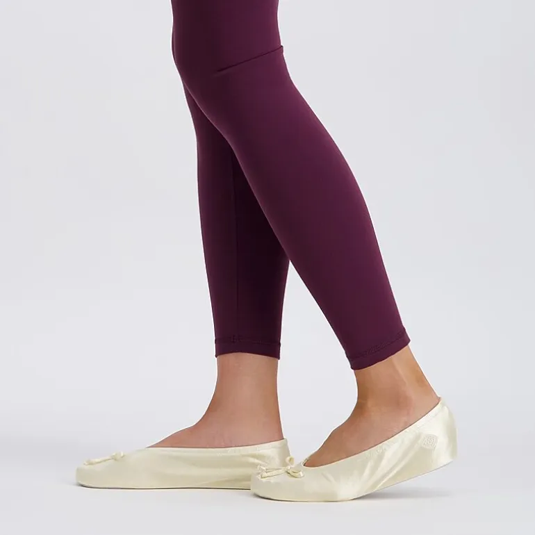 Isotoner Satin Womens Ballerina Slippers