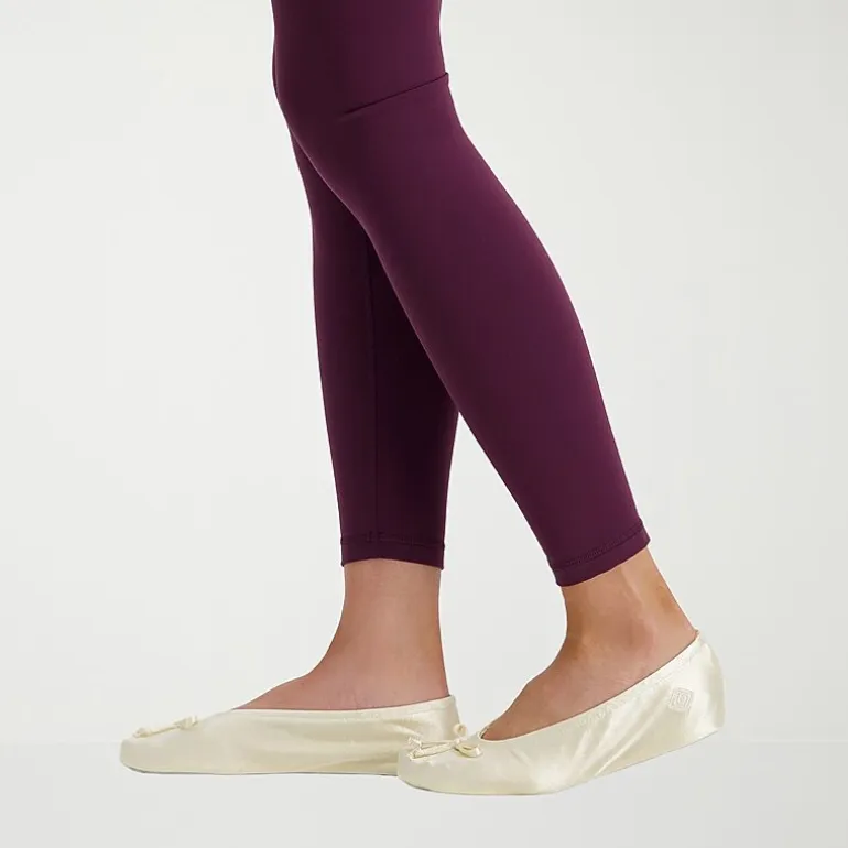 Isotoner Satin Womens Ballerina Slippers