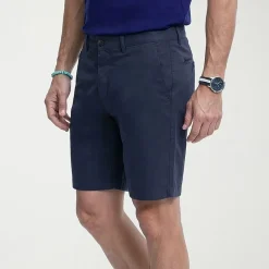 IZOD Saltwater Mens 7