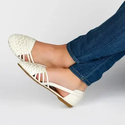 Journee Collection Ekko Womens Round Closed Toe Slip-On Shoe