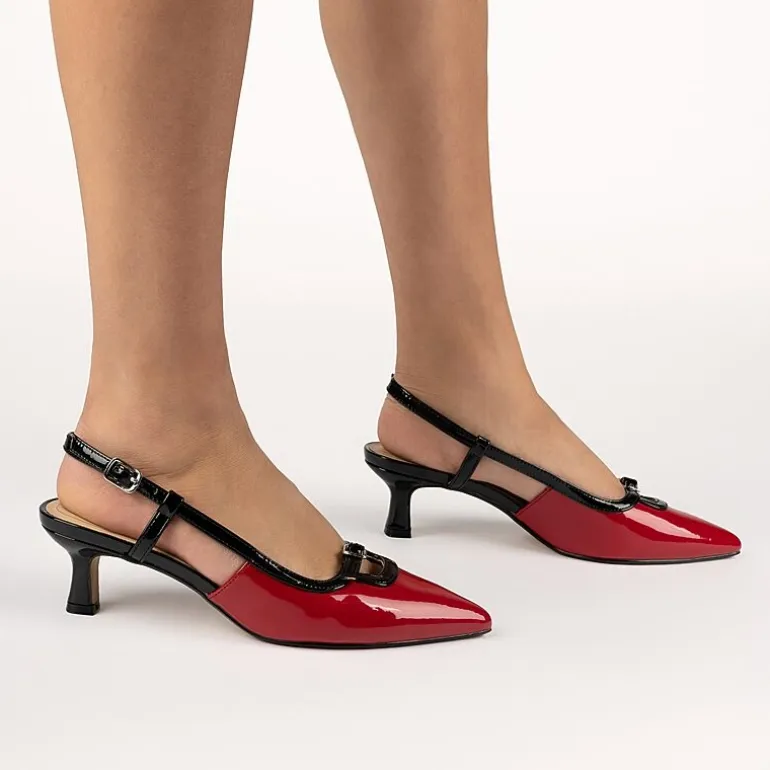 Journee Collection Padma Womens Pointed Closed Toe Kitten Heel Pumps