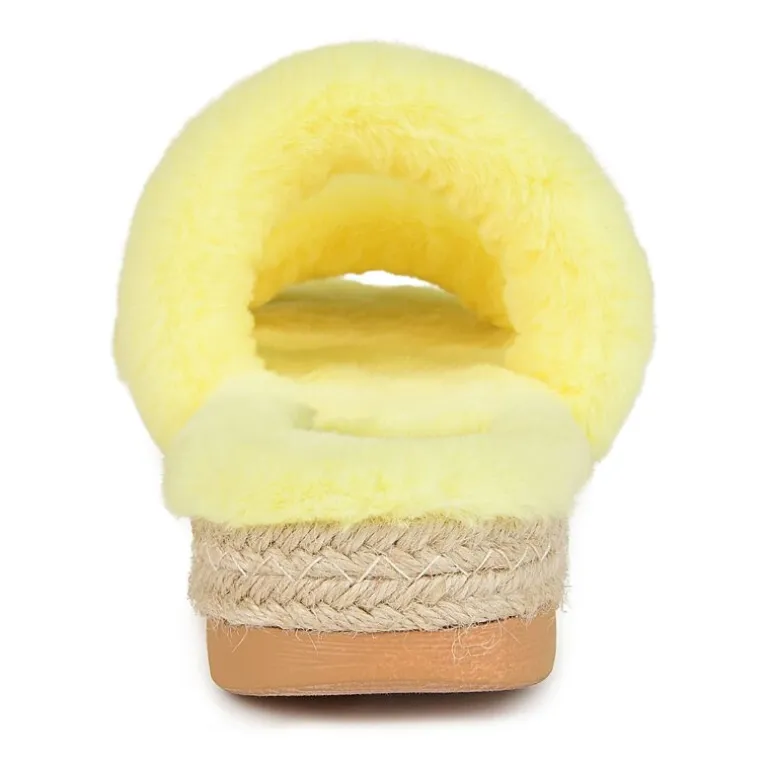 Journee Collection Relaxx Womens Slip-On Slippers