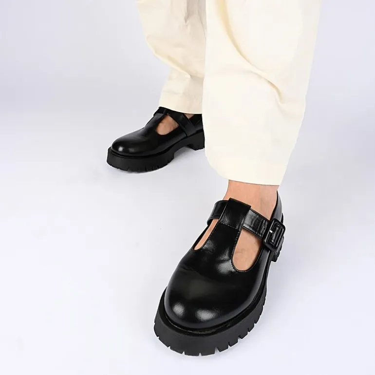 Journee Collection Suvi Womens Round Closed Toe Mary Jane Shoes