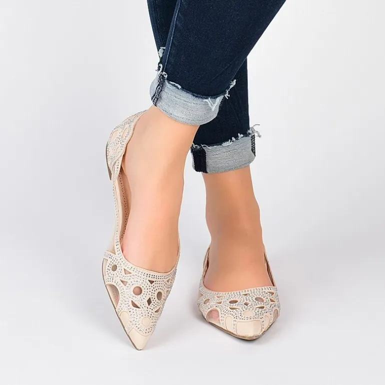 Journee Collection Womens Batavia Slip-On Shoe