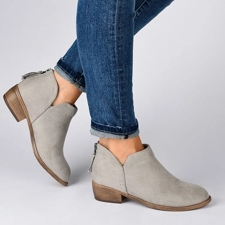 Journee Collection Womens Livvy Block Heel Booties