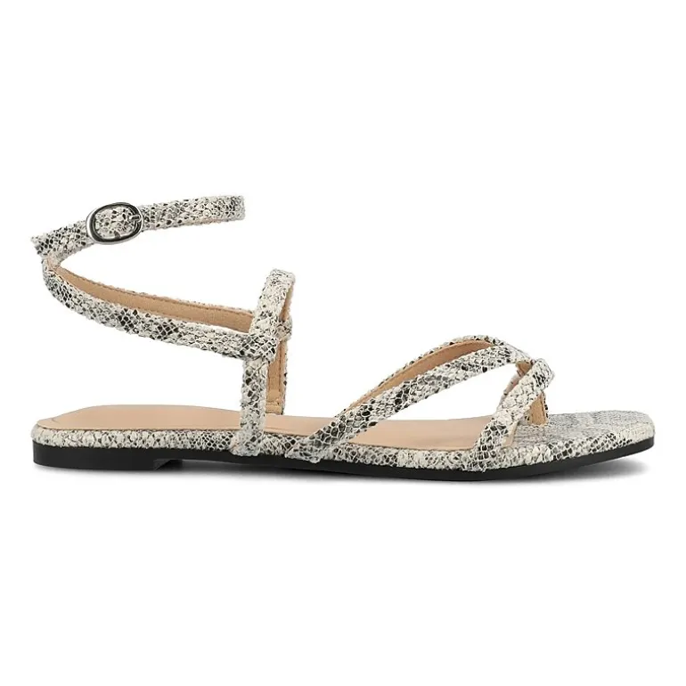 Journee Collection Womens Serissa Flat Sandals